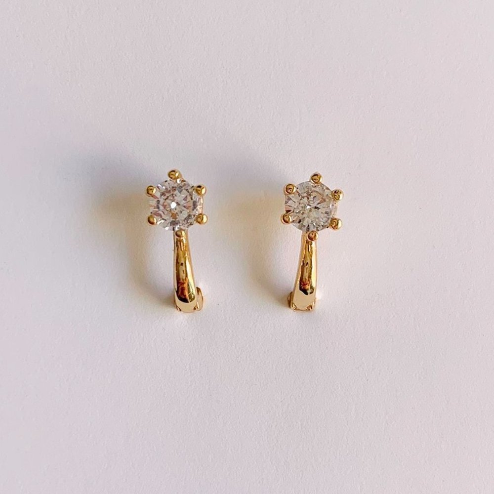 Brand New Dainty Gold Hoops Gold Earrings Shiny Earrings Huggie Hoops​​​​​​​​​​​